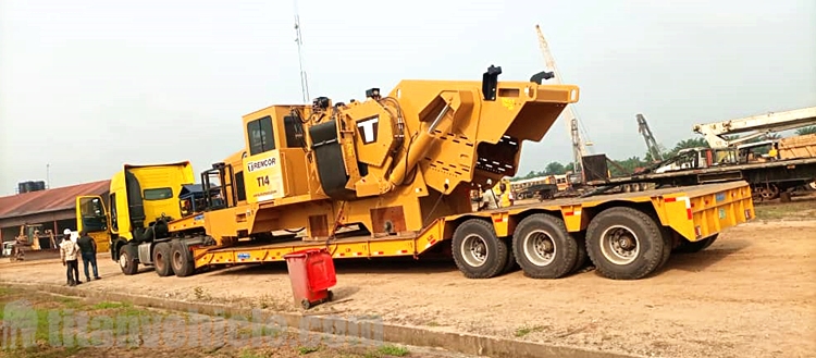 60 Ton 3 Axle Low Deck Gooseneck Trailer will be sent to Ghana Harbour