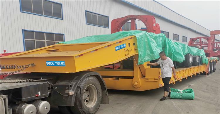 Bhachu 80 Ton Detachable Gooseneck Trailer for Sale In Kenya