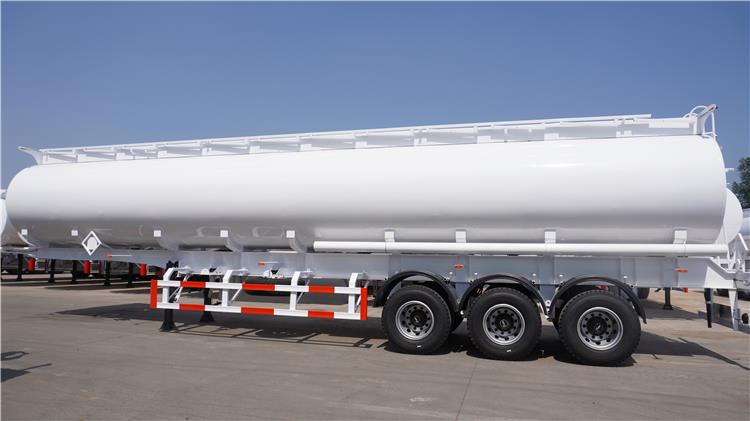 Bhachu 45000 Liters Fuel Tanker Semi Trailer with 5 Compartments for Sale In Tanzania