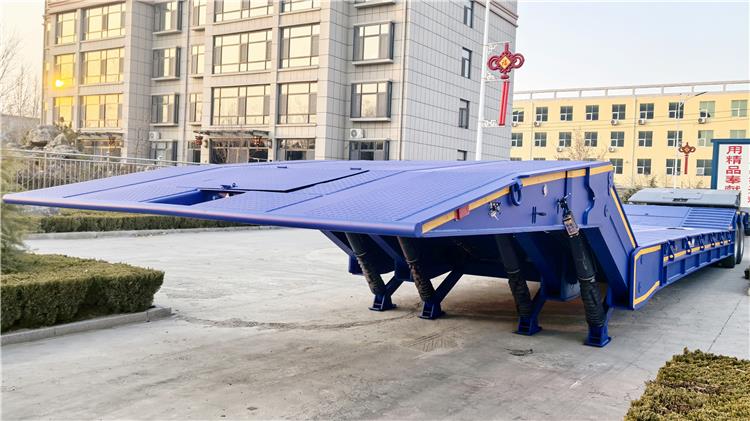 Bhachu Folding Gooseneck Trailer for Sale In Kenya - Bhachu Trailer Price